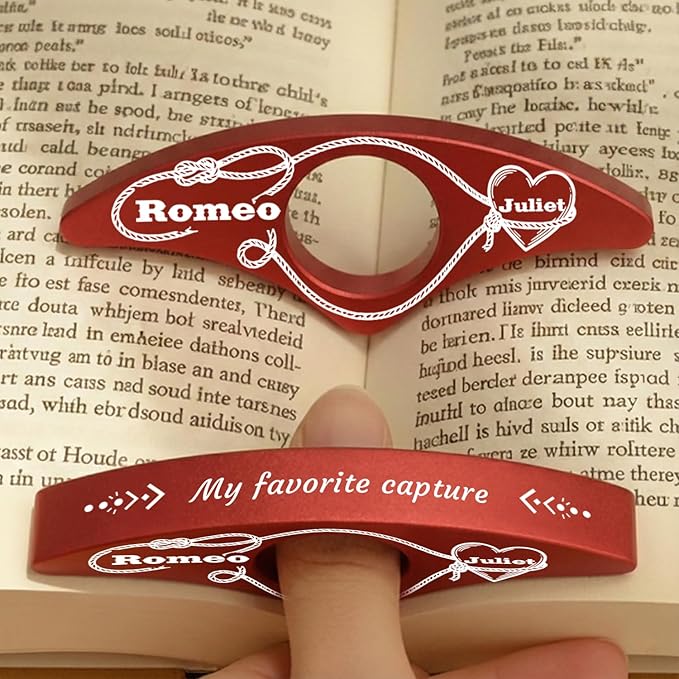 Custom Book Page Holder, Thumb Book Page Holder, Personalized Wooden Page Holder for Reading, Gifts for Book Lovers Teachers Appreciation Gifts on Birthday (Lovers Style)