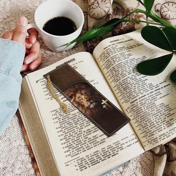 Retro Style Cross and Lion Bible Case with Bookmark Waterproof Bible Cover Case for Women Lightweight Bible Bag with Handle Pockets Church Book Bag Brown