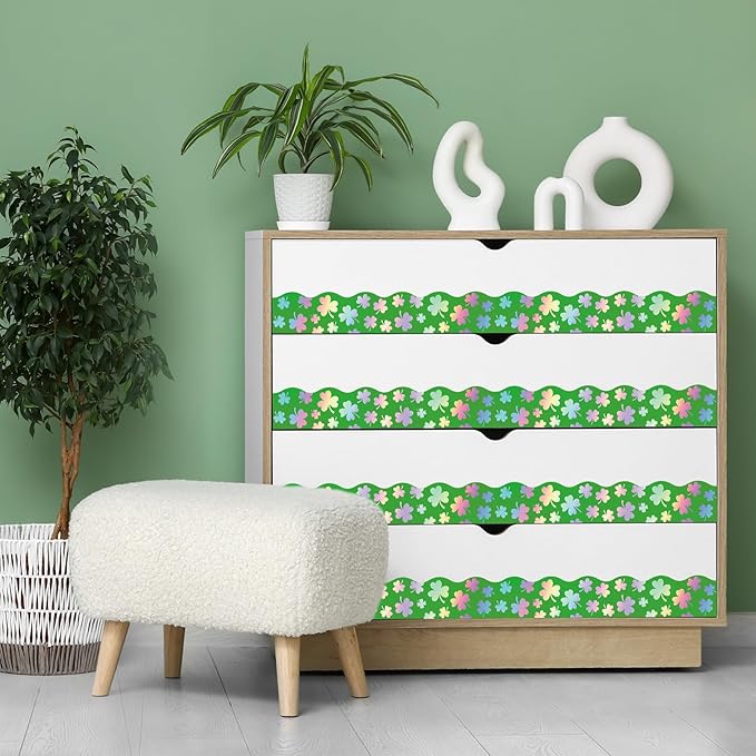 AnyDesign 32.8 Ft St. Patrick's Day Shamrock Bulletin Board Border Holographic Green Clover Scalloped Die Cut Border Trim Roll for Irish Party Home Classroom Wall Decoration