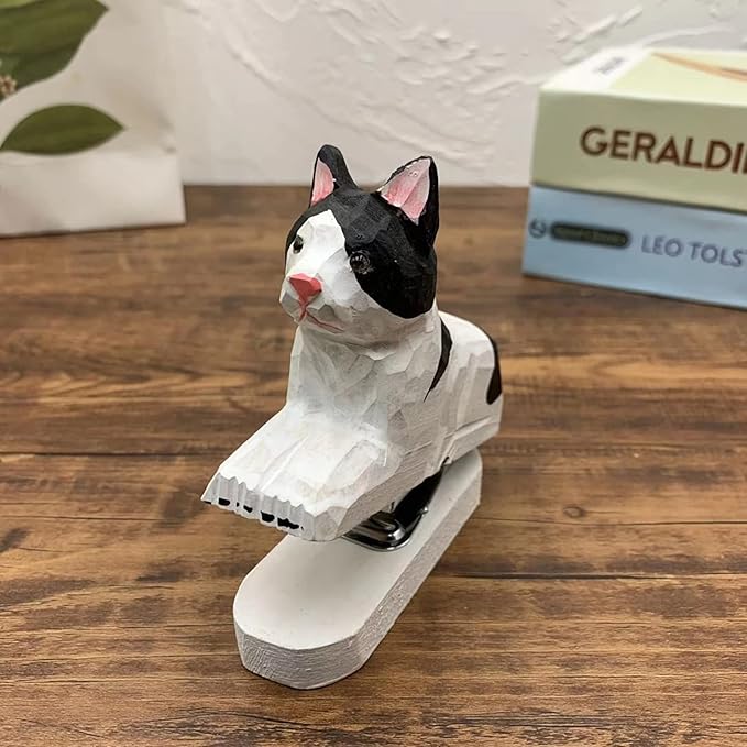 Wooden Animal Stapler, Desktop Stitcher Art Figurine Statue Sculpture Wooden Stapler for School Office Stationery (White cat)