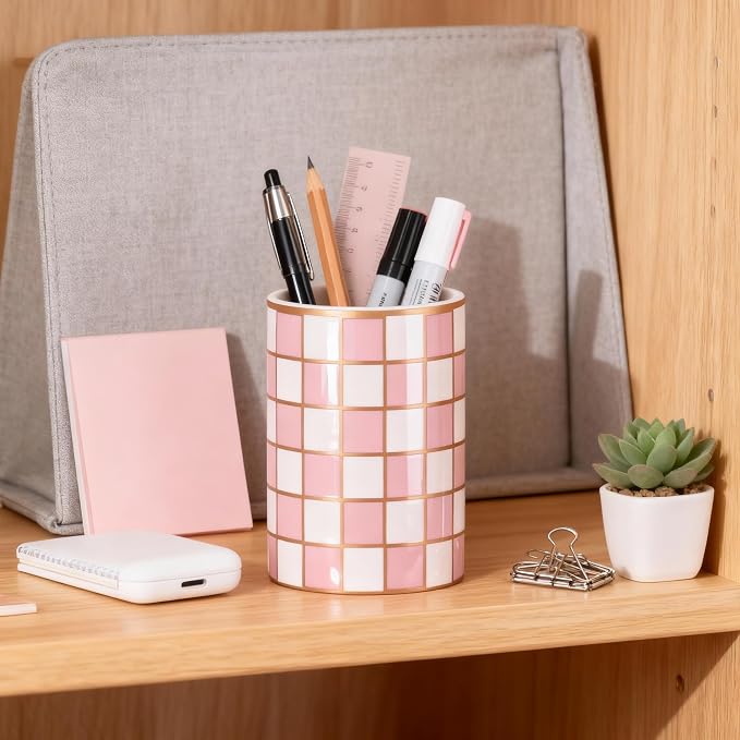 Ceramic Checkered Pen Holder For Desk,Cute Stand Black And White Pencil Cup,Durable Ceramic Pencil Cup, Decorative Makeup Brush Holder Cup, Stationery Holder for Office, School, Home (Pink)