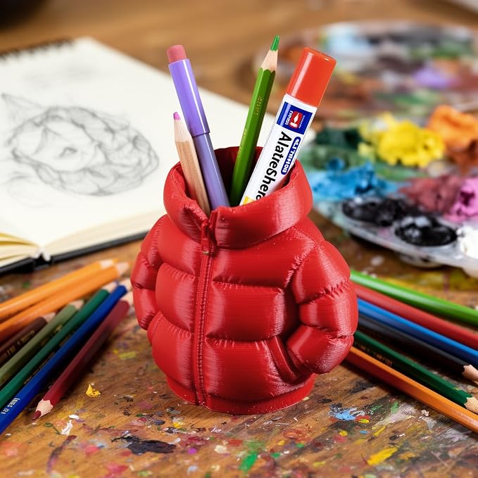 YOKUSHI Down Jacket Pen Holder, 3D Printed Funny Puffer Jacket Pencil Holder, Creative Desk Organizer for Office Supplies, Cute Unique Stationery Holder for Desk, Quirky Gift for Women Men (Red)