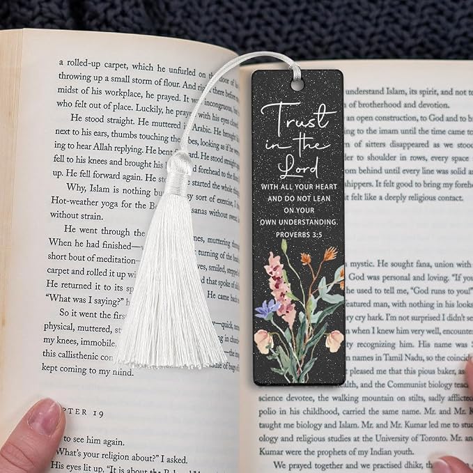Christian Trust - Inspiring Bookmark, Inspirational Gift for Believers, Uplifting Gift for Spiritual Readers, Spiritual Bookish Present, Unique Floral & Scripture Design Bookmark, WCB63