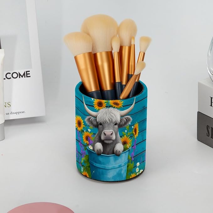 Highland Cow Rustic Teal Wood Pen Holder Pencil Organizer Cute Pencil Cup Desk Decor Makeup Brush Holder PU Multifunctional Office Supplies for Home Classroom School