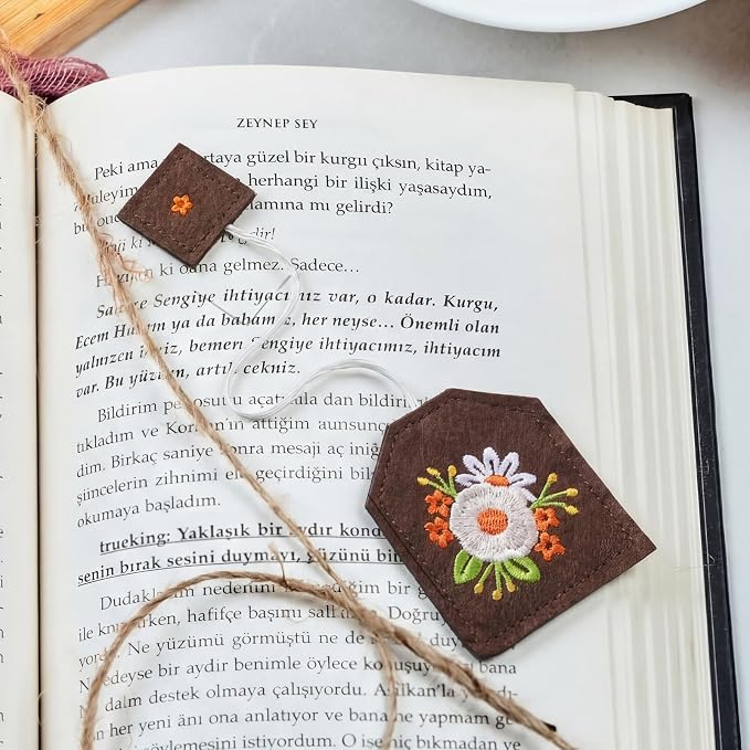 Honoson 6 Pcs Simple Tea Bag Bookmarks Tea Party Favors Floral Design Mother's Day Gift Bookmarks Cute Hand Embroidered for Women Mom Book Reading Lovers Spring Party Gift