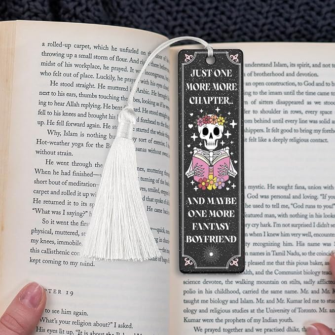 Fantasy Reading Bookmark, Sweet Gift for Book Lovers, Thoughtful Present for Fantasy Novel Fans, Reader Appreciation Gift, Unique Skull & Book Design Bookmark, WCB27