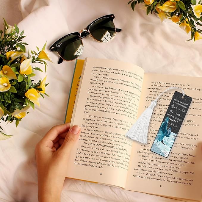 Christian Comfort - Giving Bookmark, Inspirational Gift for Believers, Uplifting Gift for Spiritual Readers, Spiritual Bookish Present, Unique Winter & Scripture Design Bookmark, WCB82