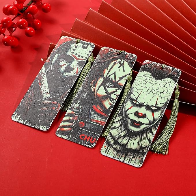 Horror Novelty Bookmark Set - 6 Creepy Tool Shapes with Blood Stain Design, Gothic Book Accessories for Halloween Gifts, Macabre Metal Page Holders with Red Tassels (4pcs Killer A)