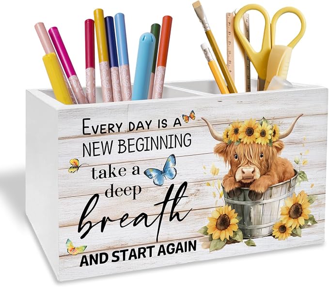 Inspirational Highland Cow Pen Holder for Desk, Highland Cow Lover Gifts Pencil Organizer, Rustic Sunflower Heifer Wooden Box Sign Desk Decor for Girls Room Home Office Decoration