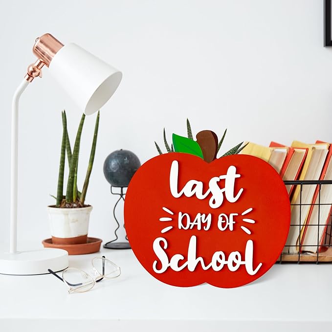 CJiangpo First and Last Day of School Board - Double Sided Back to School Sign, Apple Shape Reversible 1st Day of Preschool Kindergarten Chalkboard Photo Props Supplies for Kids