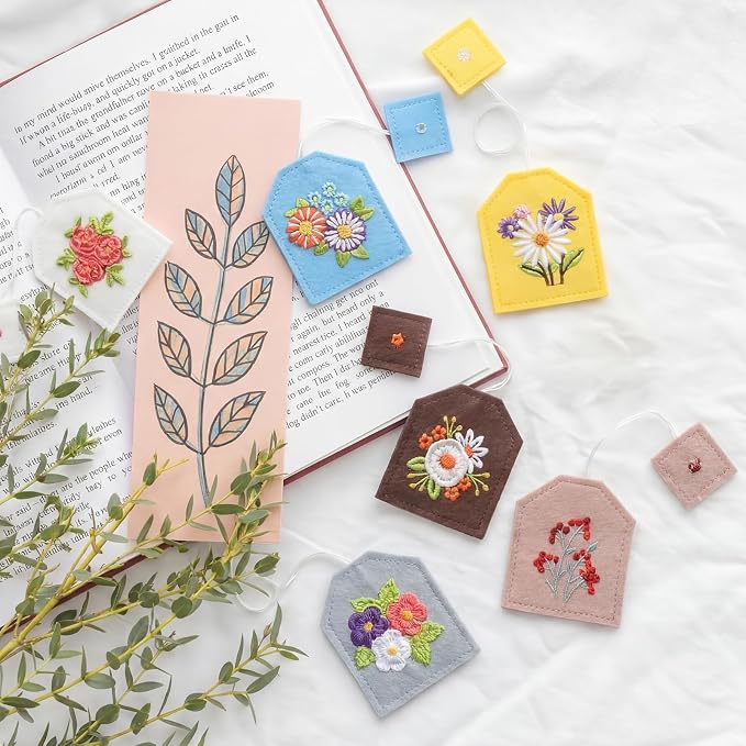 Honoson 6 Pcs Simple Tea Bag Bookmarks Tea Party Favors Floral Design Mother's Day Gift Bookmarks Cute Hand Embroidered for Women Mom Book Reading Lovers Spring Party Gift