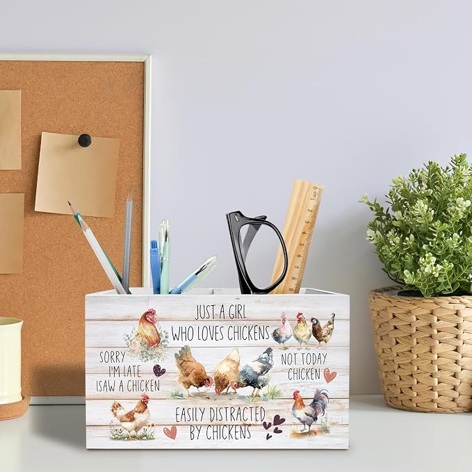 Farmhouse Rustic Chicken Pen Holder for Desk, Gifts for Chicken Lovers Pencil Organizer, Farm Hen Rooster Wooden Box Sign Desk Decor for Farmhouse Home Office Decoration