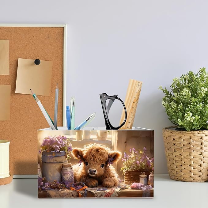 Lavender Highland Cow Pen Holder for Desk, Highland Cow Gifts for Women Pencil Organizer, Farmhouse Rustic Heifer Wooden Box Sign Desk Decor for Girl Nursery Home Office Decoration