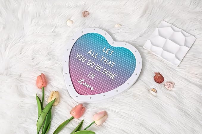 Heart-Shaped Felt Letter Board with Built-in LED Lights,10x10 Light-up Message Board with 663 Pre-Cut Letters,Cursive letters for Valentine’s Day Birthday Party,Pregnancy Announcement,Wedding