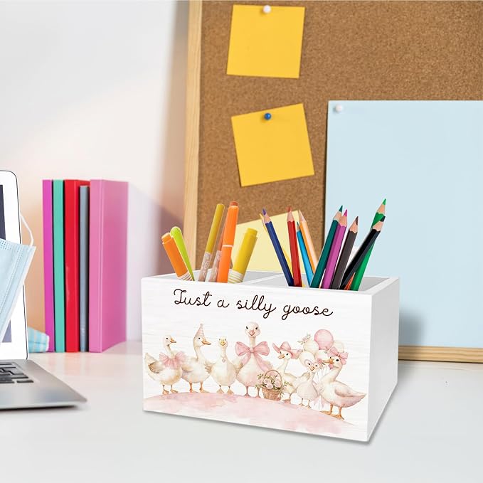Coquette Pink Bow Geese Pen Holder for Desk, Goose Gifts Pencil Organizer, Preppy Pink Floral Cute Geese Wooden Box Sign Desk Decor for Girls Nursery Home Office Decoration