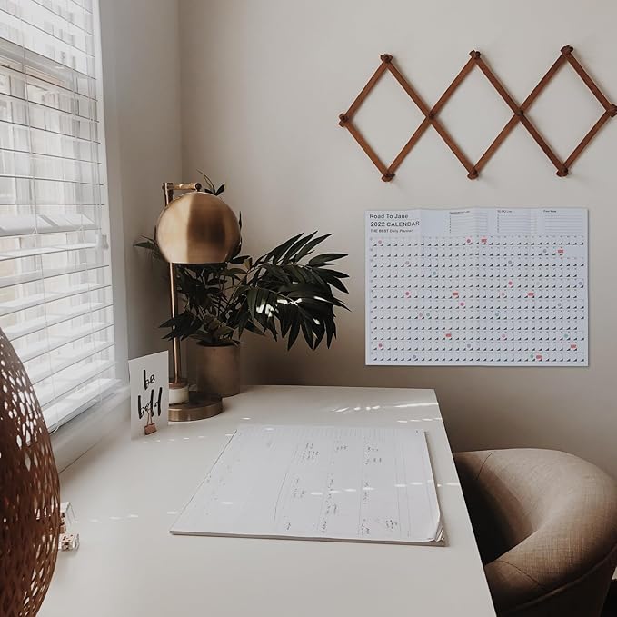 NUOBESTY 2022 Wall Calendar and Desktop Planner English Edition with Hanging Hook, Practical Monthly Organizer for Home and Office Use, Family Holiday Schedule Notepad Random Color