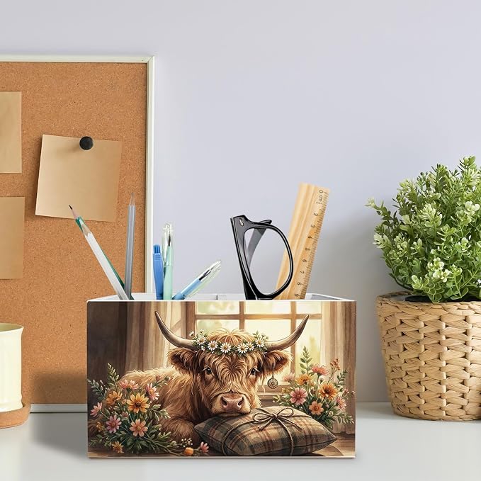 Rustic Floral Highland Cow Pen Holder for Desk, Highland Cow Gifts Pencil Organizer, Farmhouse Flower Wreath Cozy Heifer Wooden Box Sign Desk Decor for Home Office Decoration