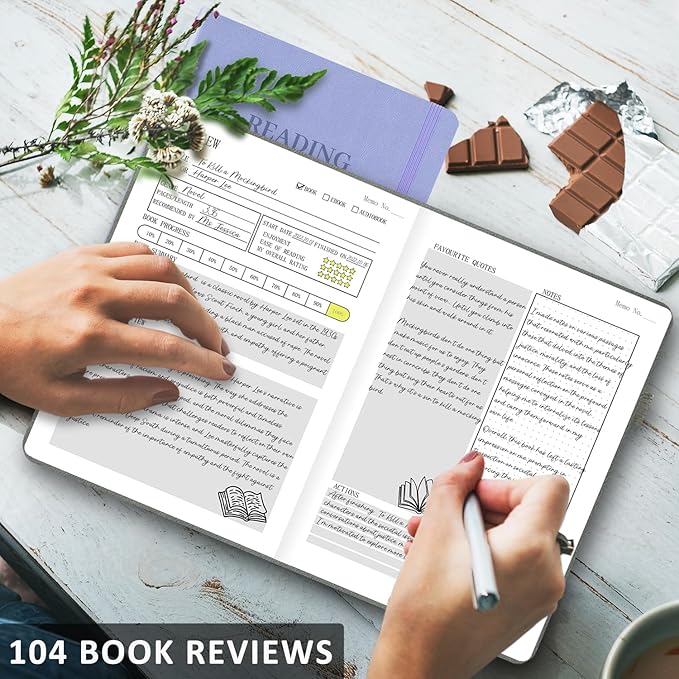 Reading Journal with 104 Book Reviews, Book Journal for Books Lovers & Readers - Review and Track Your Reading Progress, Reading Log Notebook Gift, A5, Light Purple