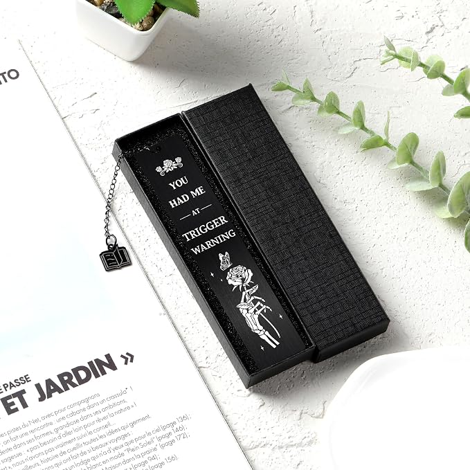 Dark Romance Bookmark Gift for Women, Gothic Book Merch Metal Black Bookmark with Rose Skeleton Hand Charm, Reading List Accessory for Book Lovers, Gift with Box