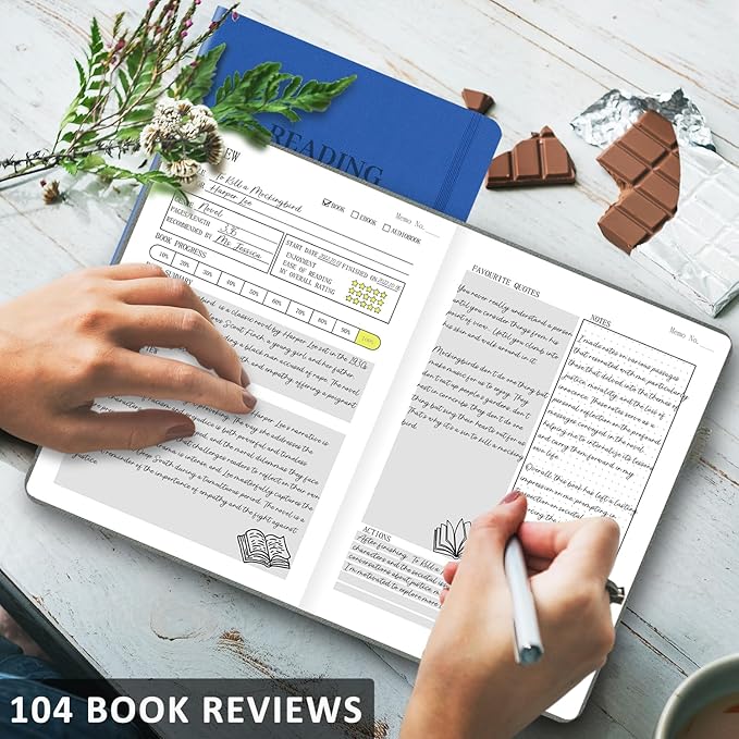 Reading Journal with 104 Book Reviews, Book Journal for Books Lovers & Readers - Review and Track Your Reading Progress, Reading Log Notebook Gift, A5, Navy Blue