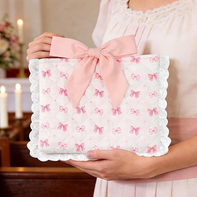 Vintage Pink Bow Quilted Bible Book Bag Cover for Women – Fits Standard Size Bibles Padded Protector Washable Cotton Bag with Elegant Lace Trim with Interior Zipper Pocket