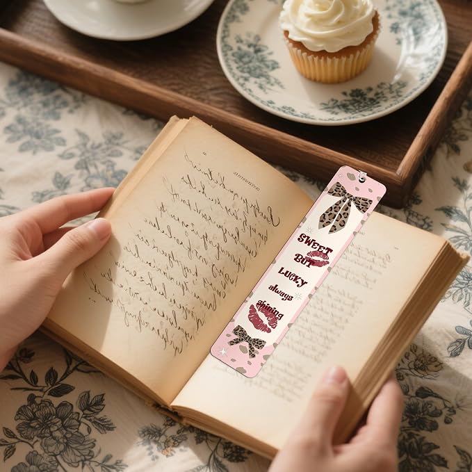 Cute Metal Bookmarks, Y2K Pretty Girly Bookmark Page Clips with Pink Bow, Charm Romance Book Accessories Gift for Reading Women Book Lovers