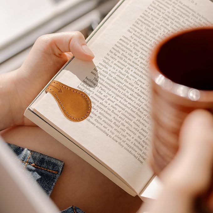 Magnetic Leather Bookmarks Book Marks for Reading Women Men Book Lovers Readers (Camel)