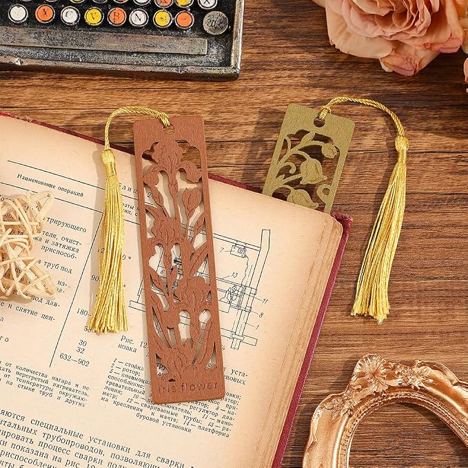 icceemee 2pcs Wooden Bookmarks with Iris & Bluebell Floral Design - Nature Themed Book Markers for Women, Men, Readers - Unique Gift for Book Lovers
