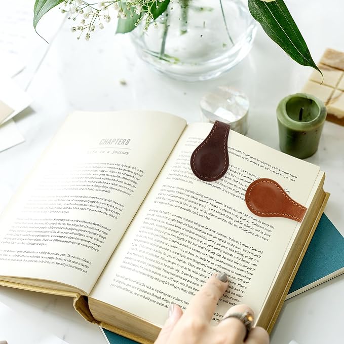 Dimeho 2 Pcs Leather Magnet Bookmark Retro Book Page Holder Vintage Page Marker Clip Handmade Cute Reading Accessories for Women Bookworm Book Lovers Reader Gift