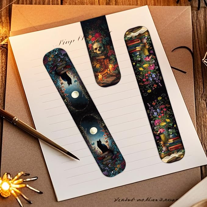 30 Pcs Dark Academia Magnetic Bookmarks, Romantasy Gothic Book Mark Clips, Horror Magnet Book Markers for Reading Women, Bookish Gifts for Book Lovers Halloween School Office Supplies