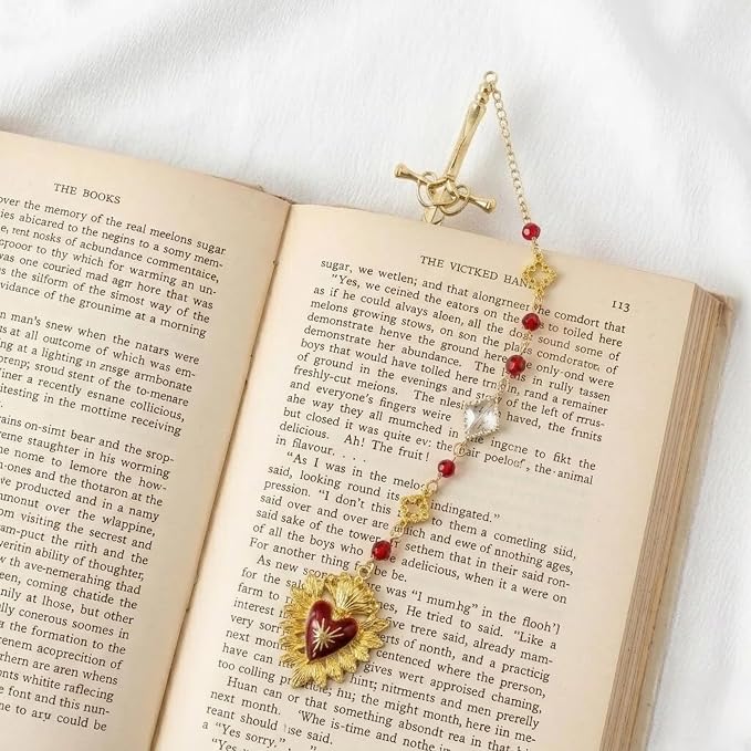 Fantasy Sword Heart Bookmark - Charm Metal Book Mark Gift Unique Aesthetic Page Marker for Reading Lover Women Student Teacher Bookworm Reader Birthday School Office Graduation Accessories