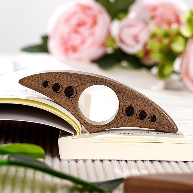 I Love You to The Moon and Back - Personalized Book Page Holder, Page Holder Christmas Valentines Gift for Women, Book Lover Gift, Wooden Thumb Page Holder