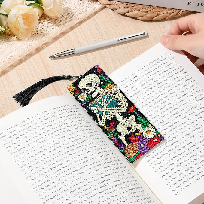 6 PCS Diamond Art Kits Bookmarks Diamond Painting Kit Book Mark, Handmade DIY Skeleton Diamond Art Skull Gem Art Acrylic Tassel Bookmarks for Women Adults, Craft Kits Gift Set for Book Lovers