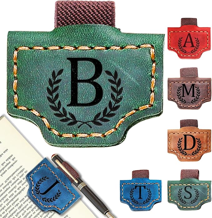 Personalized Leather Magnetic Bookmark with Pen Holder, Bookmark 26 Letters Name Initial Bookmarks for Readers, Book Lover Gifts for Women Men Notebook Accessories (Green, B)