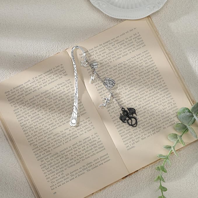 Dragon Metal Bookmark Gifts - Silver Fantasy Fourth Bookmarks for Women Men Book Lovers Cool Wing Charm Pandent Page Marks Merch School Reading Accessories Bookish Birthday Graduation Gift