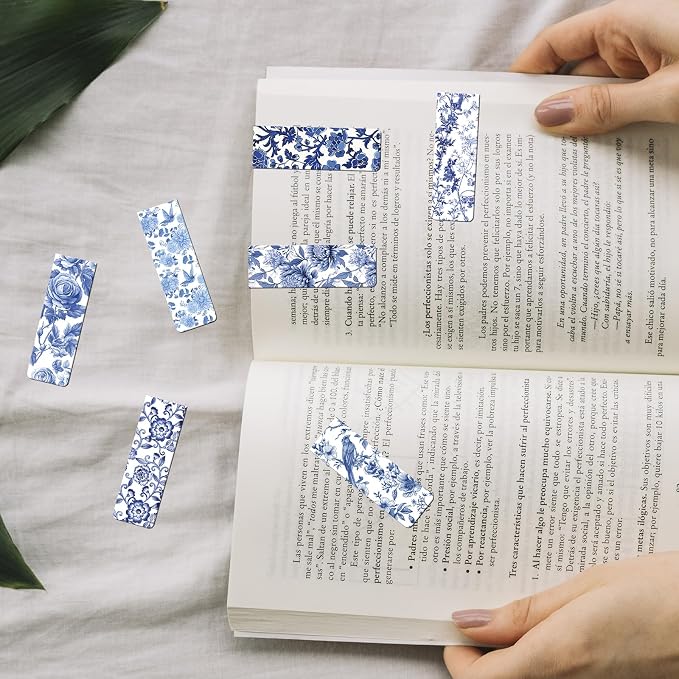 Chinoiserie Magnetic Bookmarks Gifts - 30 PCs Blue and White Book Marks Reading Women Bulk Floral Bird Tree Aesthetic Magnet Page Markers Clip Birthday Back to School World Book Day Decor