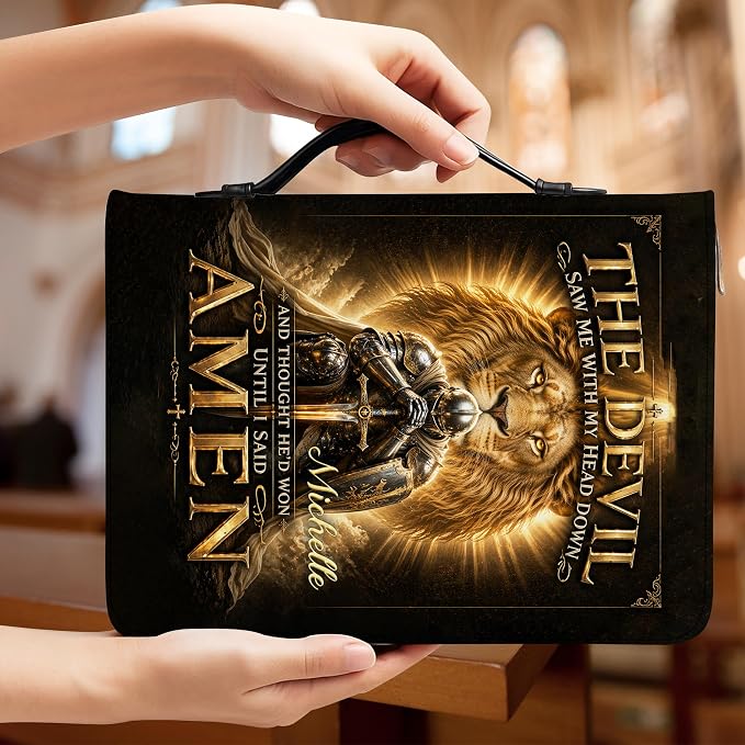 Personalized Man of God Bible Cover for Men, Christian PU Leather Bible Case with Handle Zipper, God Says I Am Warrior Scripture Bible Holder, Religious Gift for Men (Knee Before God)