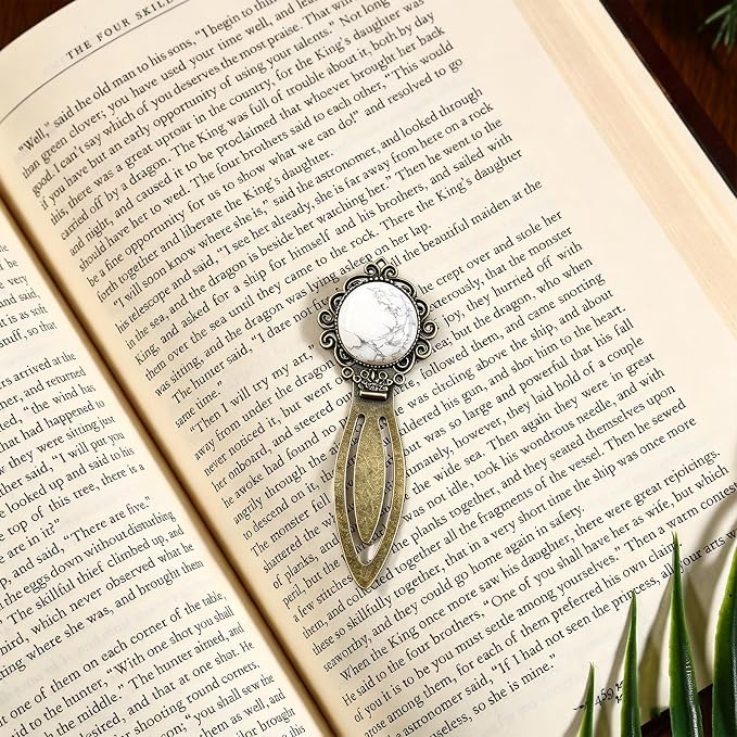 1Pcs Vintage White Howlite Bookmark with Natural Crystal Stone - Fantasy White Howlite Bookmark for Reading Women, Men, Book Lovers, Girls and Teachers Bookmarks