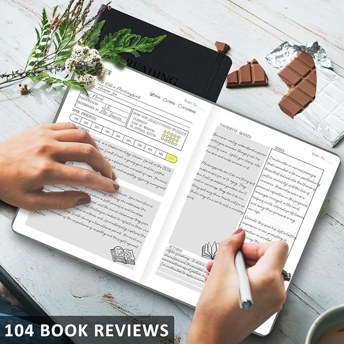 Reading Journal with 104 Book Reviews, Book Journal for Books Lovers & Readers - Review and Track Your Reading Progress, Reading Log Notebook Gift, A5, Black