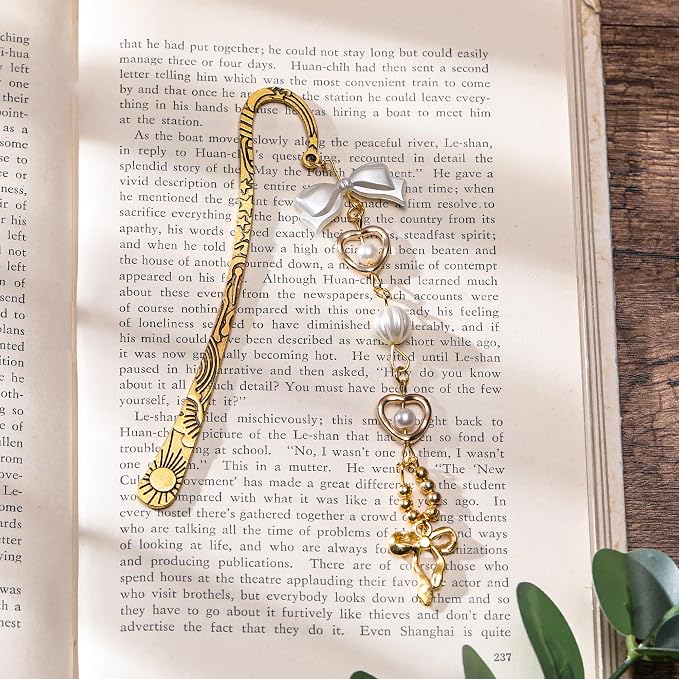 Cute Bow Metal Bookmark - Charm Bookmarks Gifts Reading Lover Women Girls Unique Aesthetic Y2k Beads Pearl Star Page Marker Readers Birthday Students Teachers School Graduation Accessories