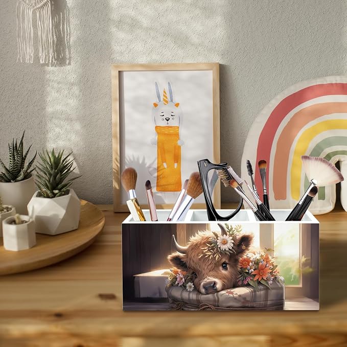 Country Highland Cow Pen Holder for Desk, Gifts for Highland Cow Lovers Pencil Organizer, Rustic Floral Botanical Heifer Wooden Box Sign Desk Decor for Office Home Decoration