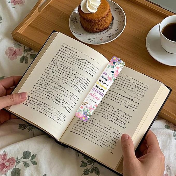 Christian Bible Bookmarks Gift: Inspirational Scripture Book Mark for Reading, Metal Aesthetic Page Marker Clips, Gifts for Women Book Lovers Teen Girls School Office with Cross Pendant Gift Box