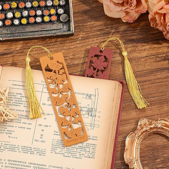 icceemee 2pcs Wooden Bookmarks with Red Maple & Ginkgo Foliage Design - Autumn Themed Book Markers for Women, Men, Readers - Unique Gift for Book Lovers