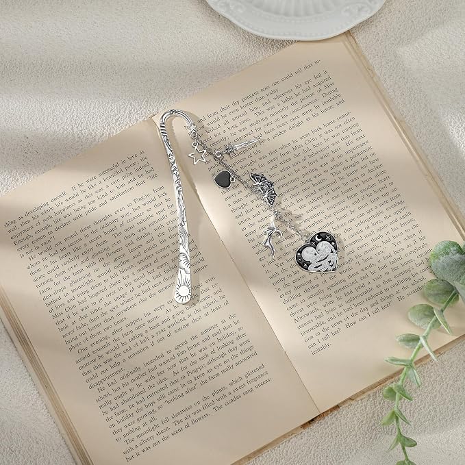 Gothic Metal Bookmark Gifts - Silver Dark Romance Bookmarks for Women Men Book Lovers Skull Sword Charm Pandent Page Marks Merch School Reading Accessories Bookish Birthday Graduation Gift