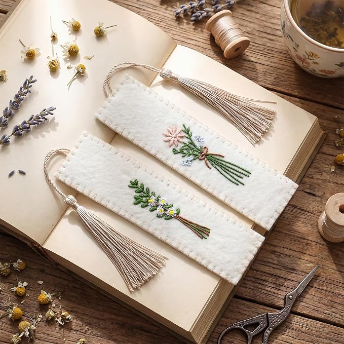 Gersoniel 2 Pack Embroidery Felt Bookmarks Floral Patterns Bookmark with Tassels Handmade Flower Bookmark Cute Book Markers for Reading Adults School Office Book Lovers Gifts (Plant)