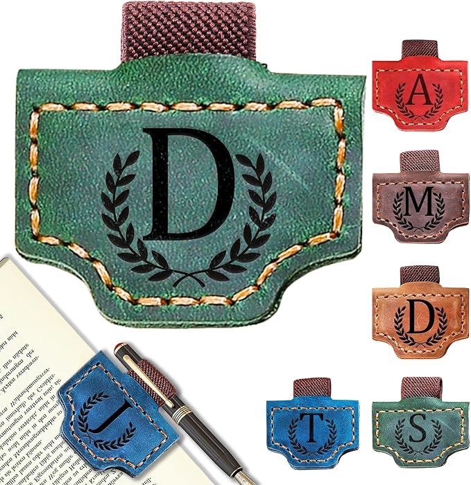 Personalized Leather Magnetic Bookmark with Pen Holder, Bookmark 26 Letters Name Initial Bookmarks for Readers, Book Lover Gifts for Women Men Notebook Accessories (Green, D)