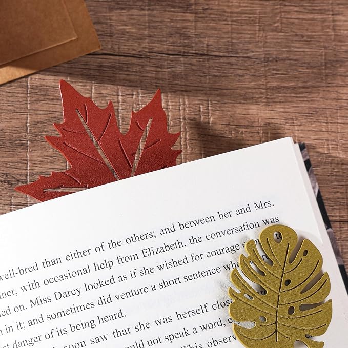 4 Pcs Vintage Wooden Bookmarks Gift Set, Retro Carved Leaf Theme Wood Bookmark with Leather Tassels, Must Have Book Mark Gift Box for Women Girls Readers Book Lovers Writers Teachers Students