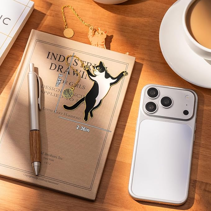 4 Pcs Cat Bookmark Set for Women, Cute Metal Bookmarks with Gold Chain and Round Charm, Book Marks for Reading Women, Book Marker, Bookmarks for Book Lovers