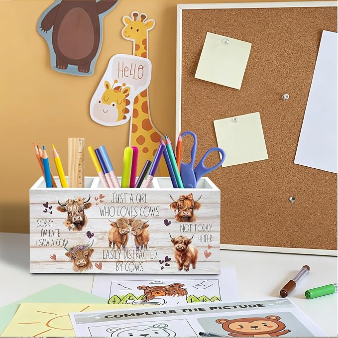 Just a Girl Who Loves Cows Pen Holder for Desk, Highland Cow Lover Gifts Pencil Organizer, Farmhouse Floral Highland Heifer Wooden Box Sign Desk Decor for Home Office Decoration