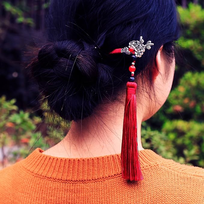 Chinese Metal Bookmarks with Tassel, Vintage Bookmark Unique Classical Ancient Chinese Hairpin Bookmark with Handmade Silky Tassel for Book Lovers Unique Gift